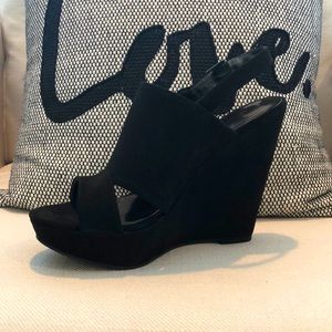 Black Carlos wedges sandals